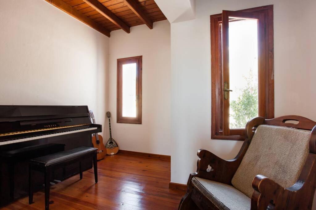 Chania Living Stories Villa With Piano Екстер'єр фото
